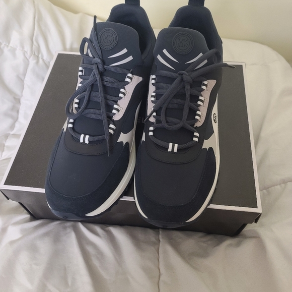 Michael Kors THEO SPORT TRAINER - Picture 7 of 9